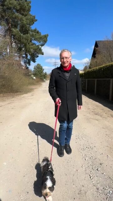 Genügend Mülleimer in der Stadt sind wichtig. Gerade für Hundebesitzer braucht es ausreichend Möglichkeiten, Hundekot ordentlich zu entsorgen. Die Hundesteuer ist zwar nicht zweckgebunden, aber Sauberkeit im Stadtbild darf keine Nebensache sein. Deshalb braucht es an den richtigen Stellen einfach genug Mülleimer.🚮

#mülleimer #bürgermeisterwahl #fürstenwalde